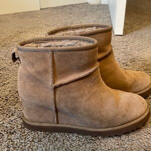 UGG BOOTS WITH HEELS 
SIZE 7